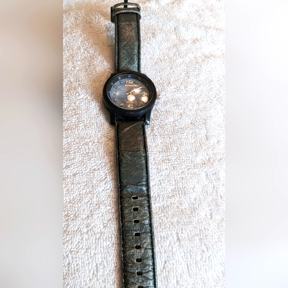 Sprout Diamond watch